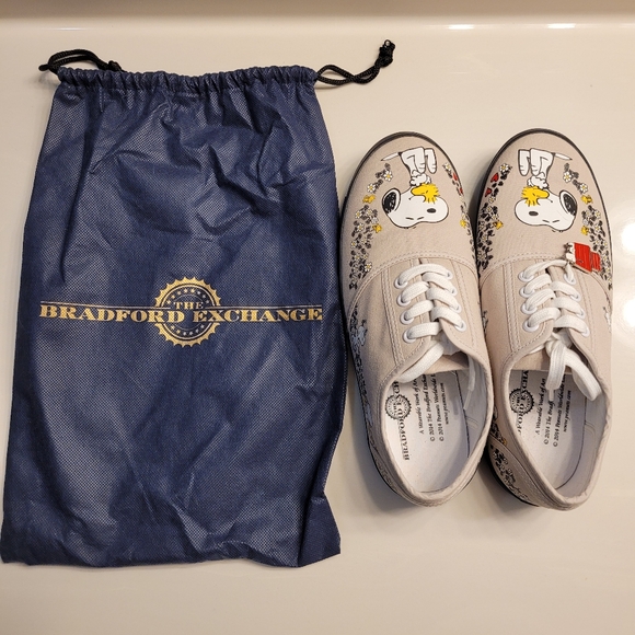 SNOOPY AND WOODSTOCK Floral Tan Canvas Sneakers Women's 10 The Bradford Exchange - Picture 3 of 16